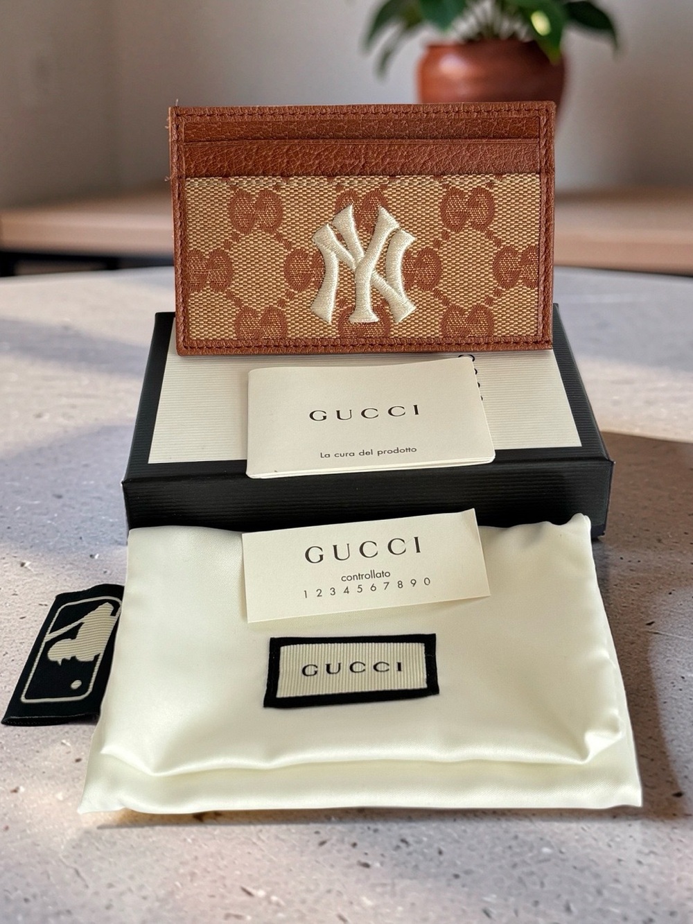 ⚾️ NWT Gucci MLB New York Yankees™ GG Supreme Card Case